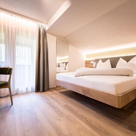 Hotel Sigmunderhof Chienes Bagian luar foto