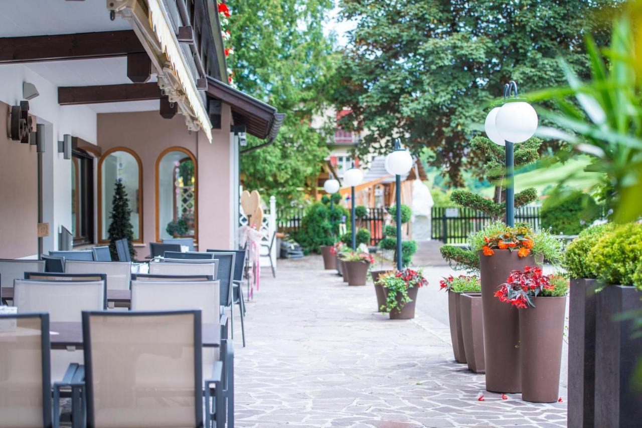 Hotel Sigmunderhof Chienes Bagian luar foto