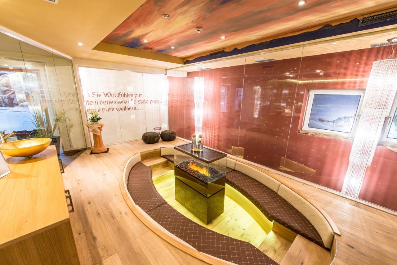 Hotel Sigmunderhof Chienes Bagian luar foto