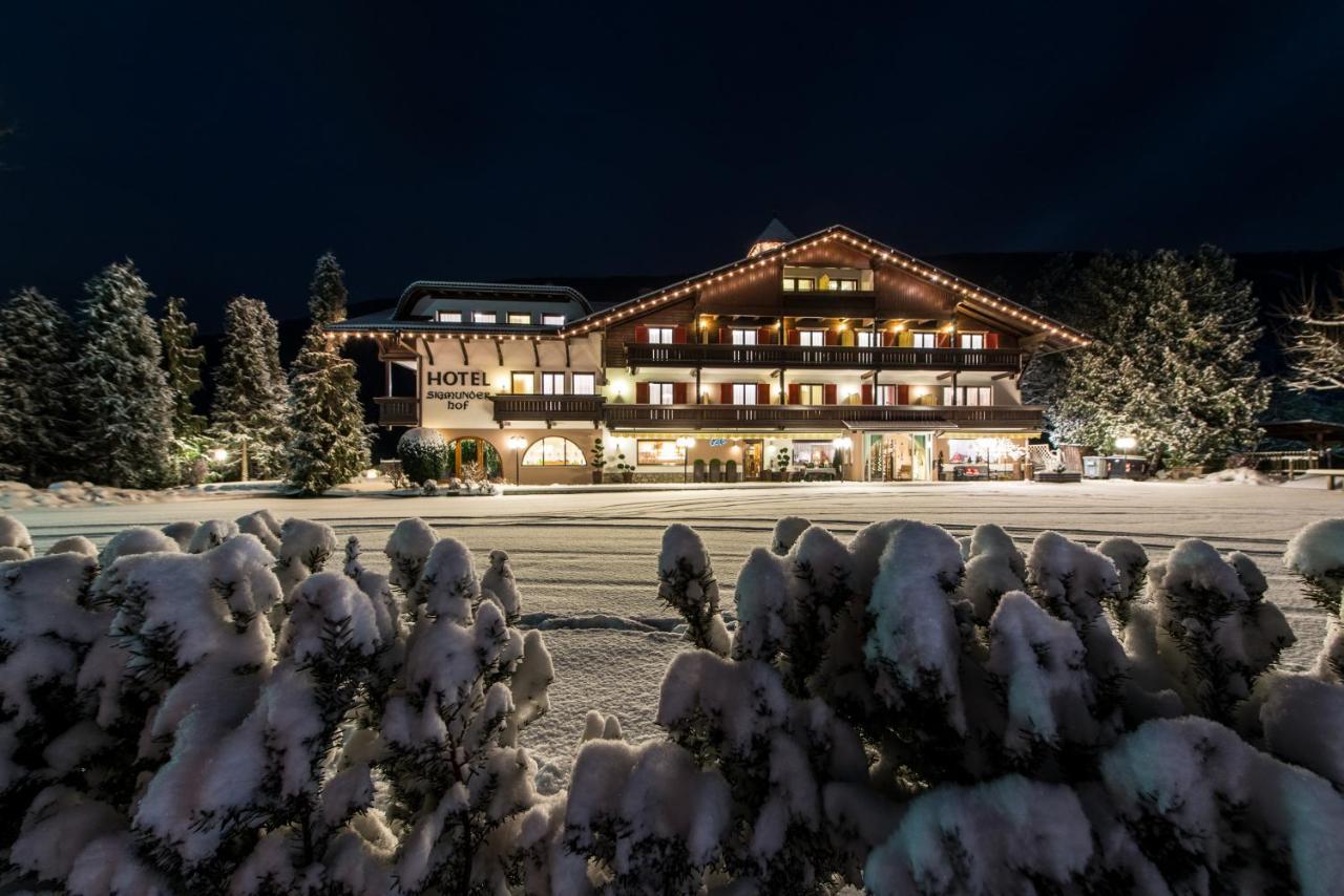 Hotel Sigmunderhof Chienes Bagian luar foto