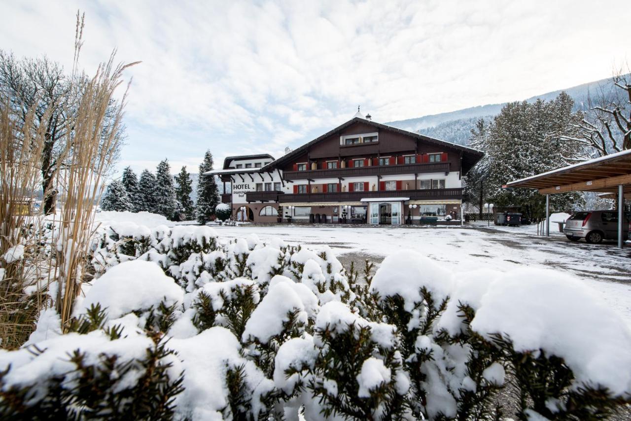 Hotel Sigmunderhof Chienes Bagian luar foto