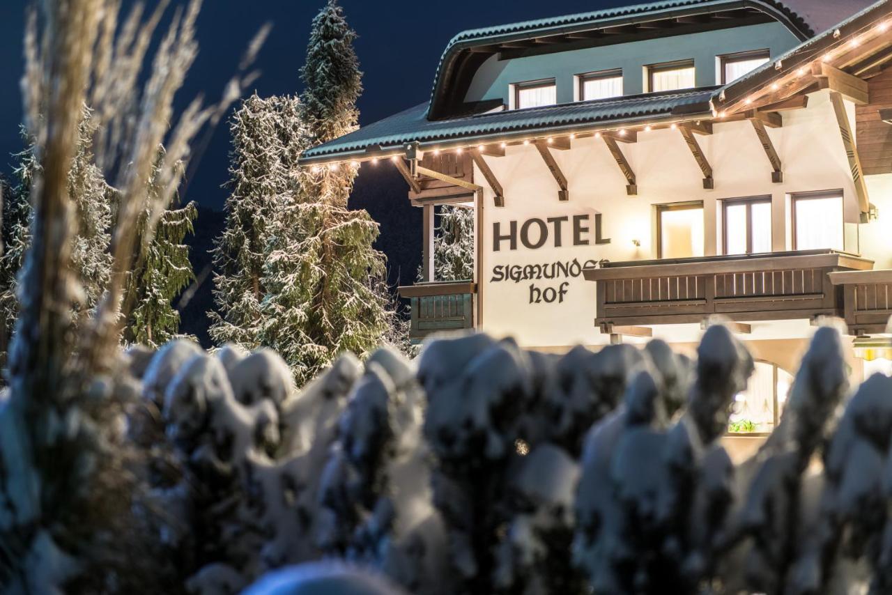 Hotel Sigmunderhof Chienes Bagian luar foto