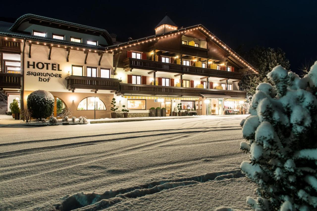 Hotel Sigmunderhof Chienes Bagian luar foto