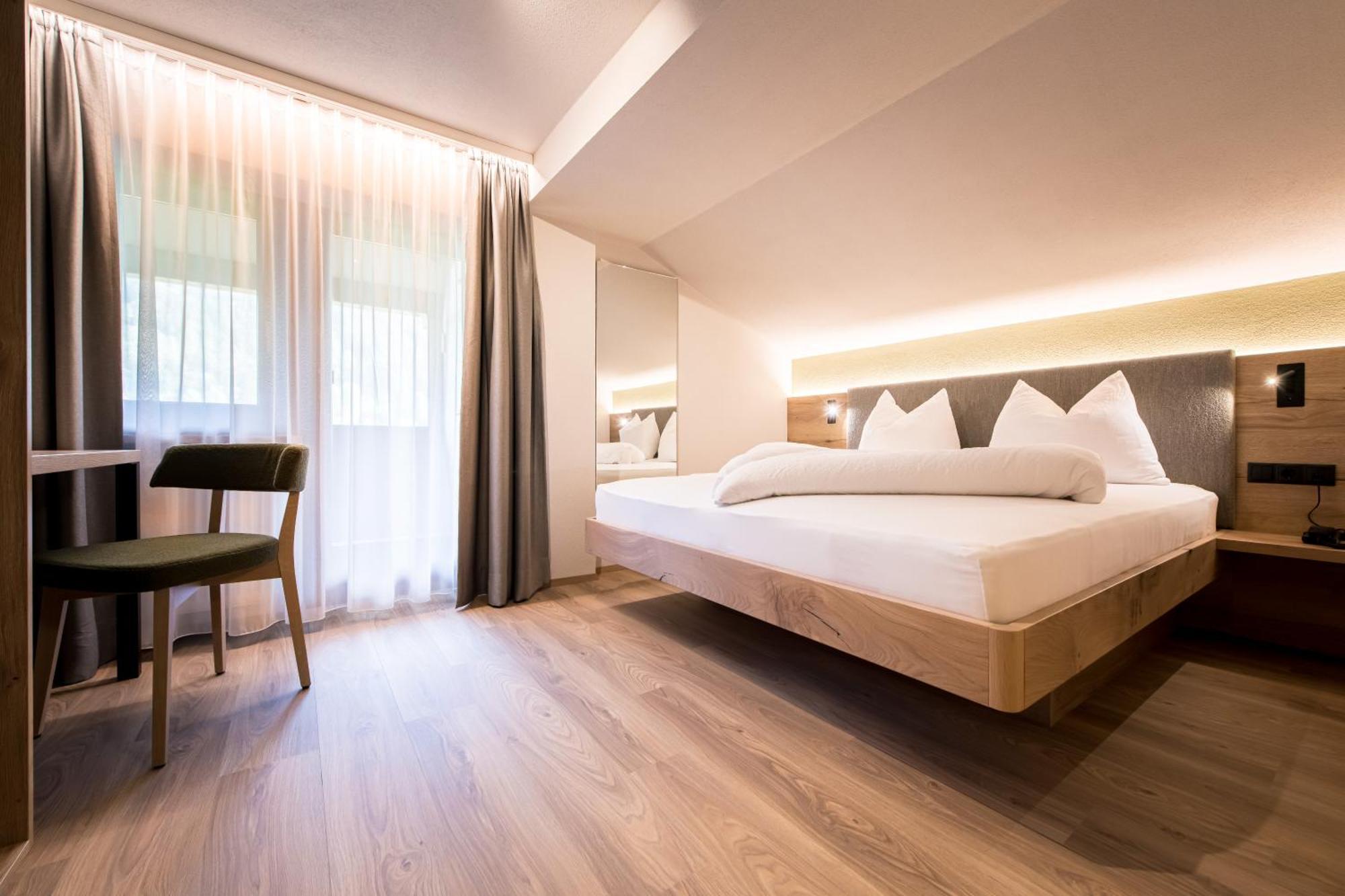 Hotel Sigmunderhof Chienes Bagian luar foto